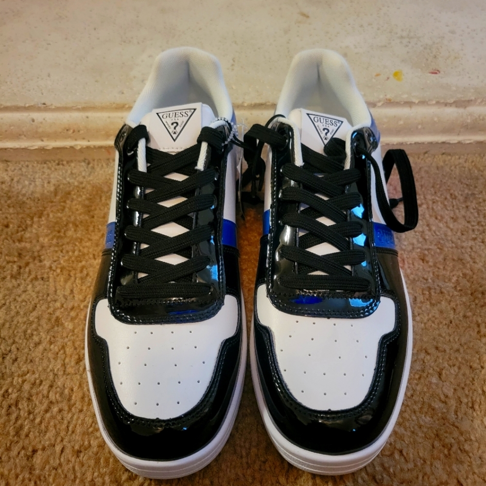 Size 10 1/2 Blue/White Guess Peazys